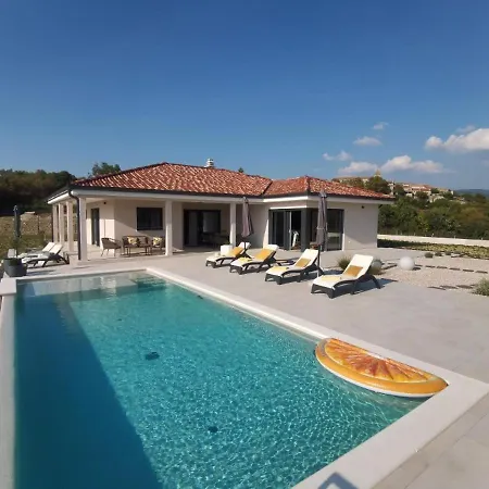 Forest Villa *