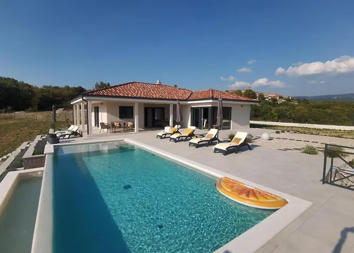 Forest Villa *